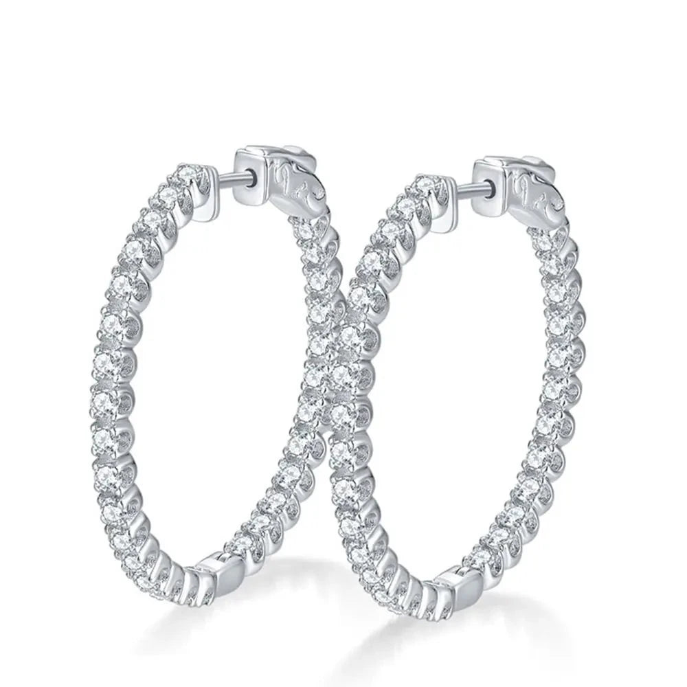 The Moissanite Stellar sparkle