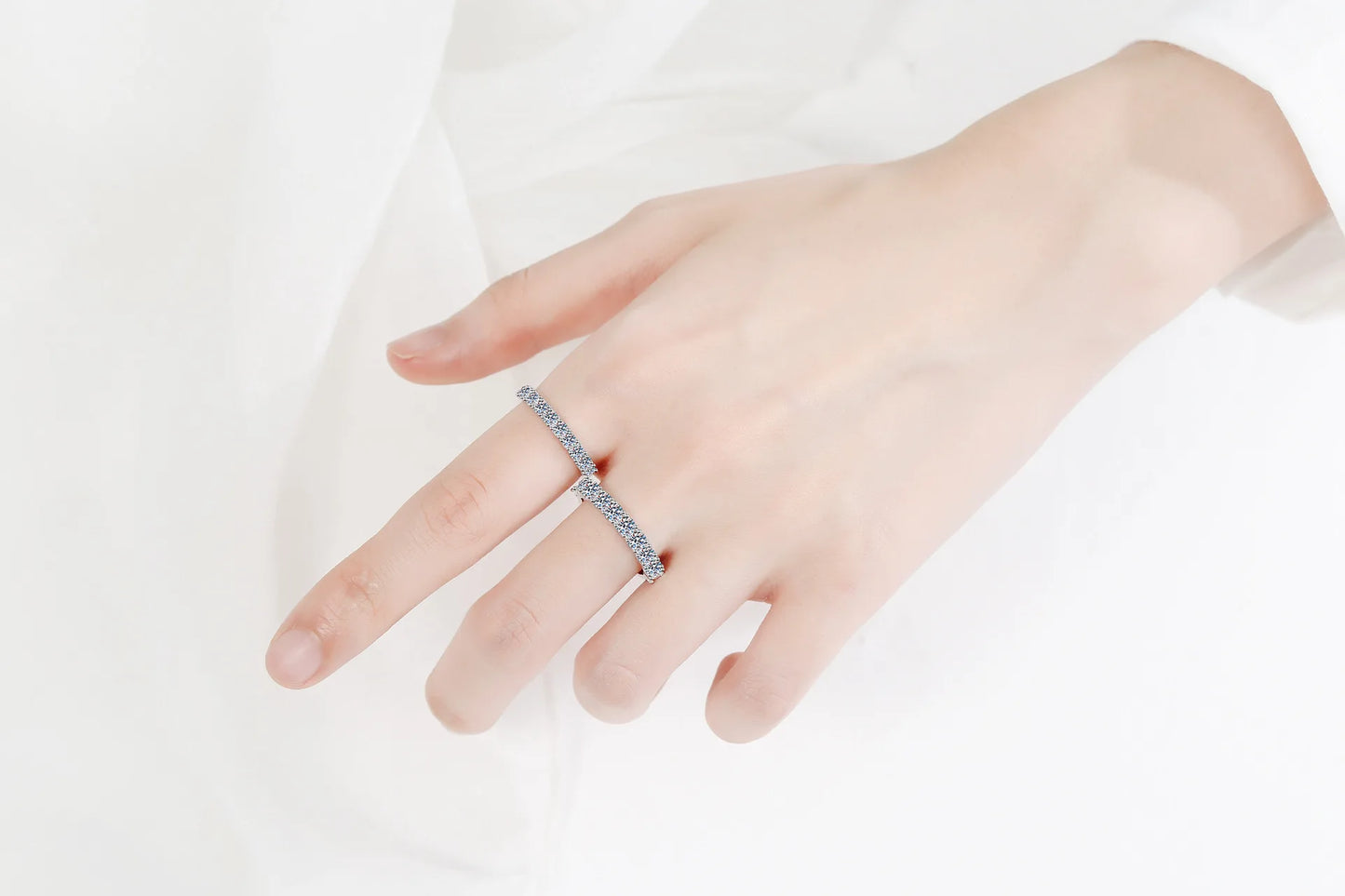 Crown Moissanite