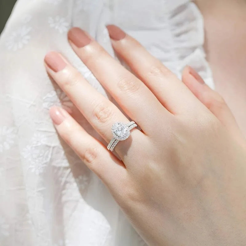 The sparkling  Oval