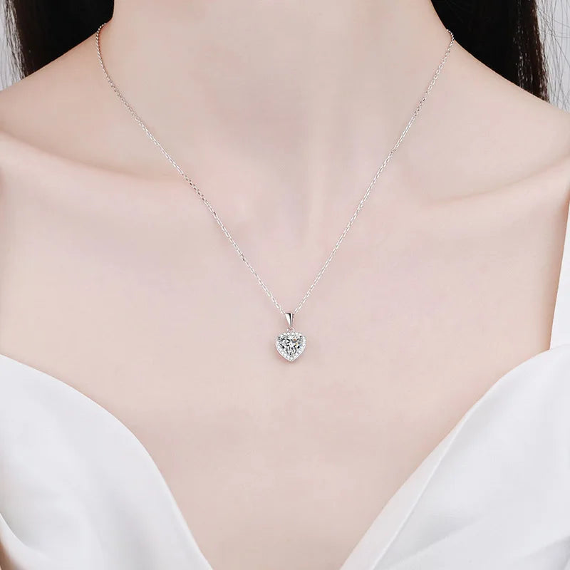 Heart Cut Moissanite